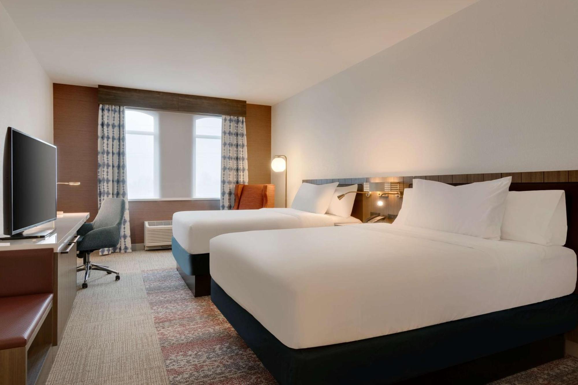 Hilton Garden Inn Haymarket Экстерьер фото
